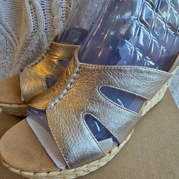 NIB UGG Women Careena Ankle-Strap Espadrille Platform Wedge Sandals Size 11 Gold - Picture 5 of 6